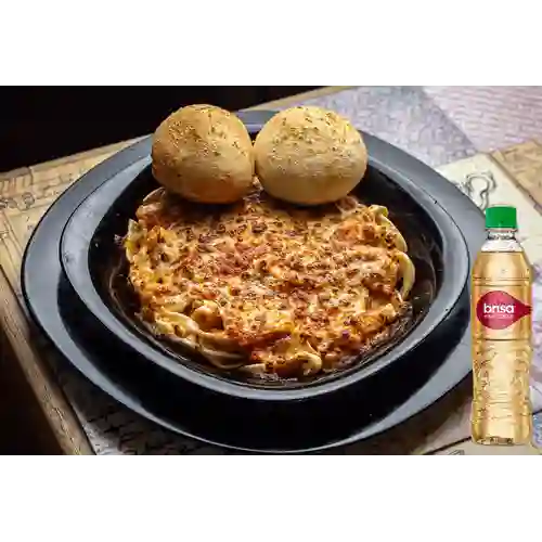 Combo Spaguetti Bolognesa +Brisa Sabor Manzana 600ml