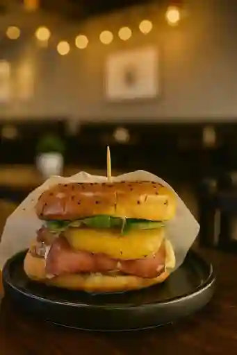 Hamburguesa Tropical Papas