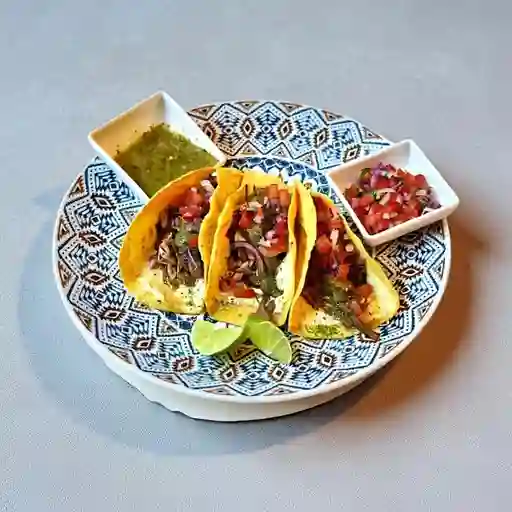 3 Tacos con Salsa Verde