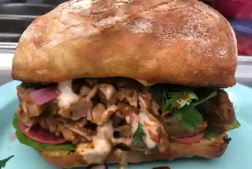 Torta de Carnitas