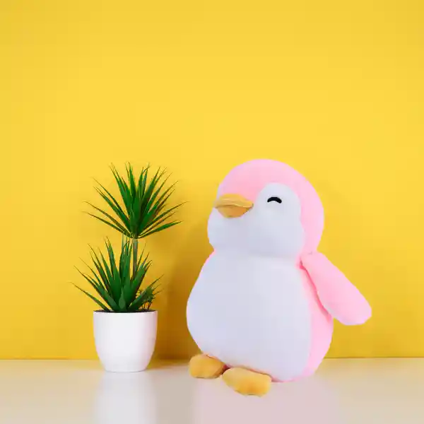 Peluche Pingüino Rosa Serie Mini Family Miniso