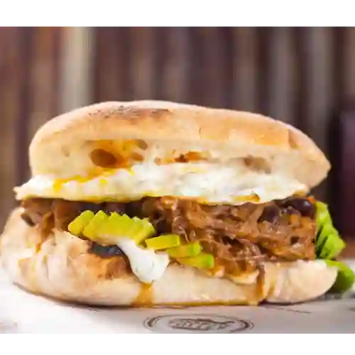 Sándwich Ropa Vieja Caribe
