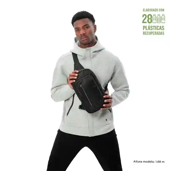 Crossover Tracer Color: Negro N01 Totto