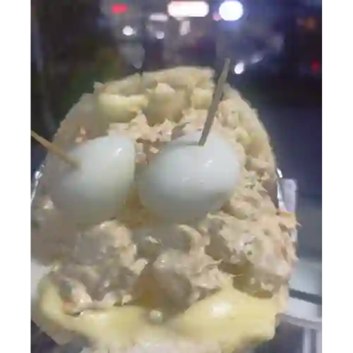 Arepa con Ensalada de Pollo con Papa