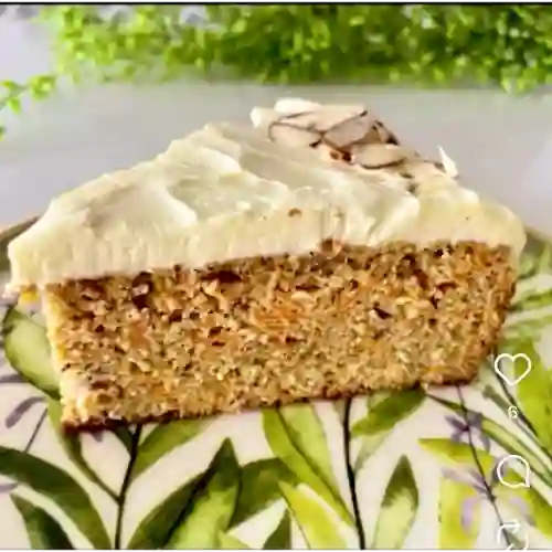 Porción Torta Keto Zanahoria