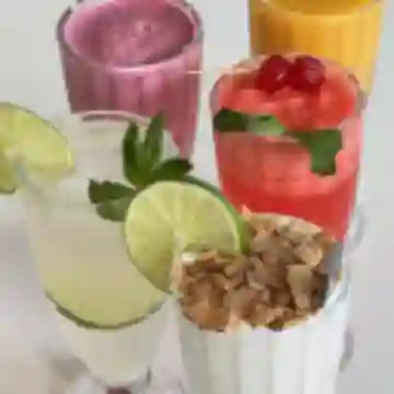 Jugo en Agua Lulo