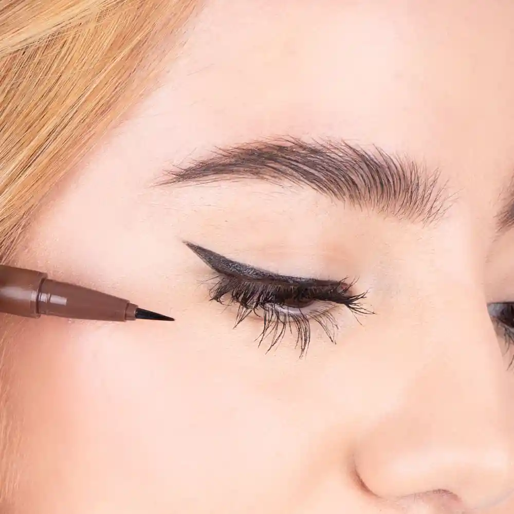 Miniso Delineador Para Ojos Líquido Color me Café