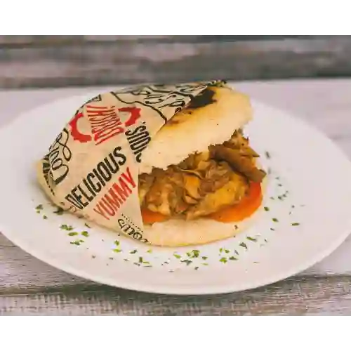 Arepa de churrasco de pollo