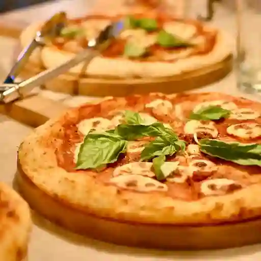 Pizza margarita 4 porciones