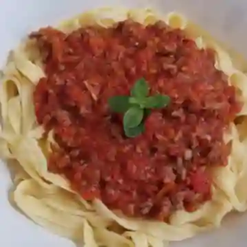 Fetuccini Boloñesa