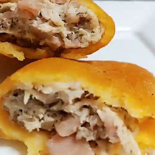 Empanada de Pollo y Tocineta