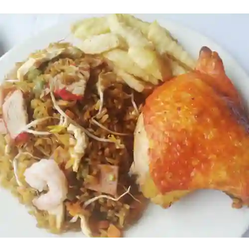 Chow Fan Pollo Frito