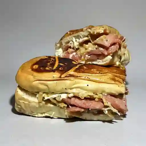 3 Perro Sencillo + Gaseosa 1.5L