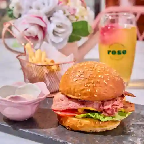 Rose Clasic Burger con Milky Oolong