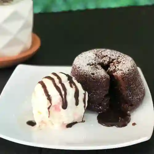 Volcán de Chocolate con Helado