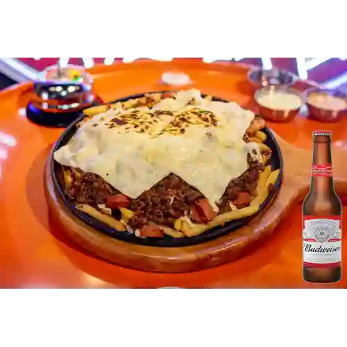 Combo Salchipapa Carne + Budweiser 330 ml