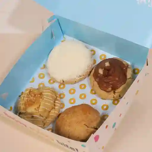 Arma tu combo giant cookies x 4