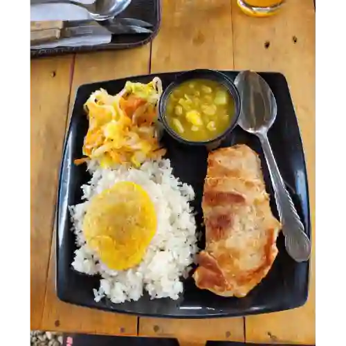 Almuerzo Del Día