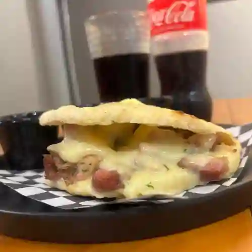 Arepa Barrilera Chicharron