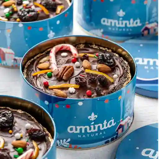 Torta envinada en lata navideña