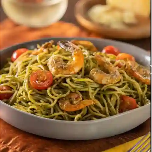 Pasta Al Pesto con Camarones