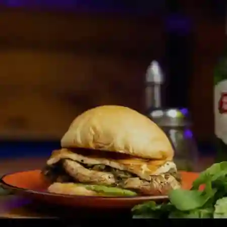 la Piñonera Burger