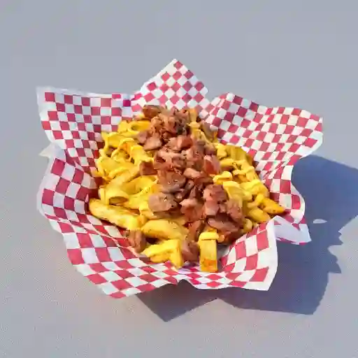 Papas Corto Circuito con Chorizo Picante