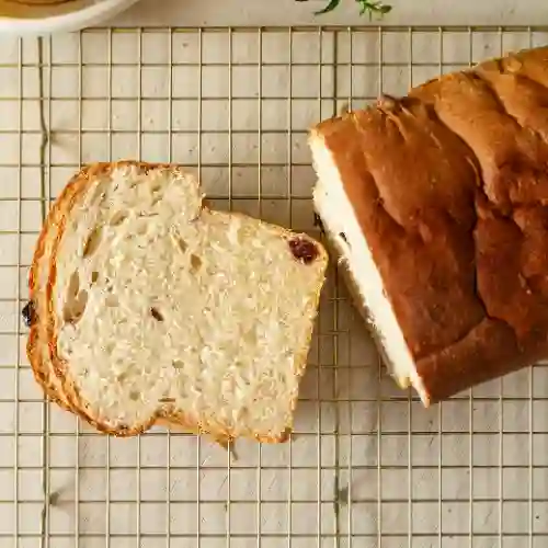 Pan de Masa Madre Arándanos y Almendras