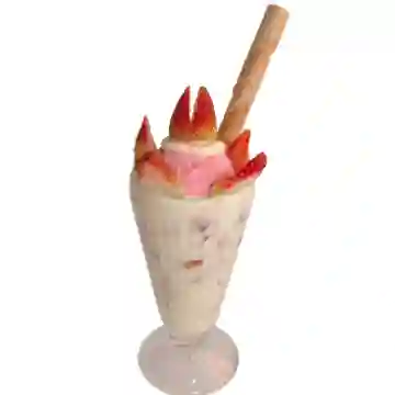 Fresas con crema y helado