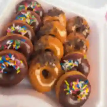 6 Donuts Surtidas Arequipe y Nutella