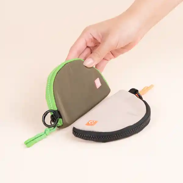 Monedero Verde Miniso