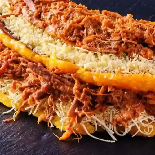 Cachapa de Carne con Queso