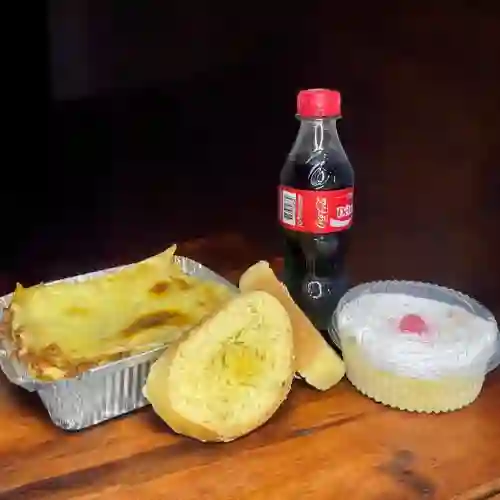 Comobo Lasaña Mixta, Postre y Gaseosa