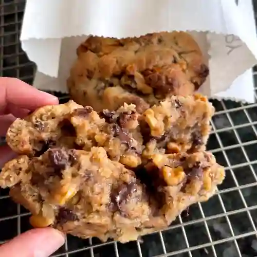 Giant - Chocolate Chips & Walnuts X2 Und