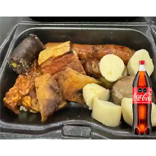 Combo Picada de la Casa + Coca Cola Original 1.5 L