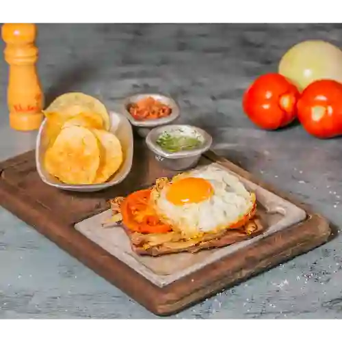 Bistec a Caballo con Entrecote Desayuno