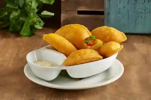 Empanadas de Salmón (5 Und)