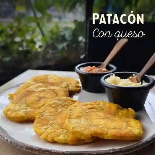 Patacon con Queso