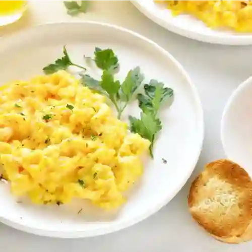 Huevos con Jamón y Bebida