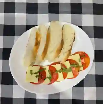 Entrada Caprese Clásica