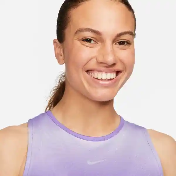 Nike Camiseta y Short Swsh Prnt Crop Para Mujer Morado Talla XS