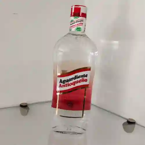 Aguardiente Antioqueño Tapa Roja Litro