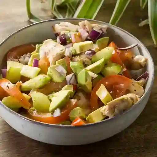 Ensalada capresa con pollo