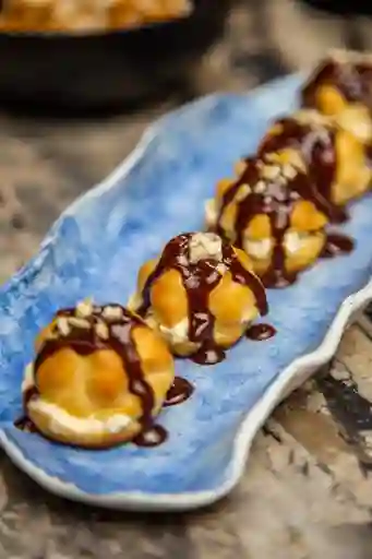 Profiteroles