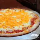 Porción de Pizza Tres Quesos