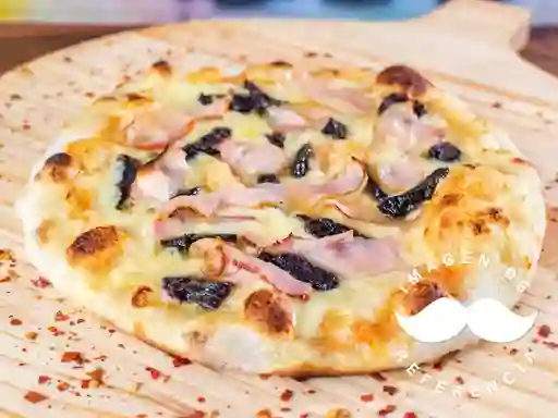 Pizza Ciruelas Pasas y Tocientas