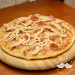 Pizza Pollo Jamón Familiar Mediana