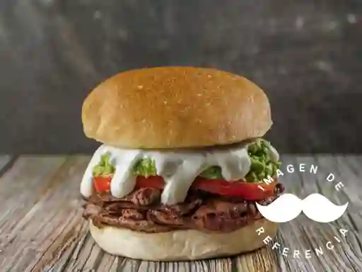 Sándwich de Res Desmechada