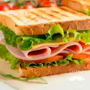 Sandwich de Jamón y Queso Super Especial