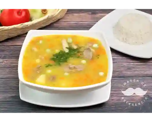 Sopa de Menudencias Pequeña